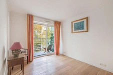 PARIS 18 - PASSAGE LATHUILLE 7