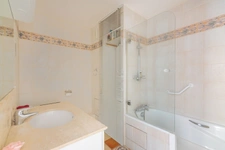 PARIS 18 - PASSAGE LATHUILLE 9