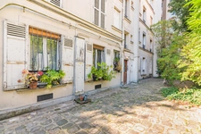 PARIS 18 - RUE LEPIC 7