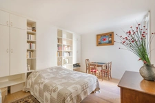 PARIS 18 - PASSAGE LATHUILLE 6