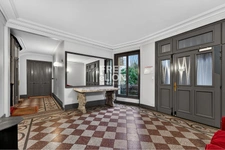 SAINT-CLOUD / QUARTIER MONTRETOUT 17