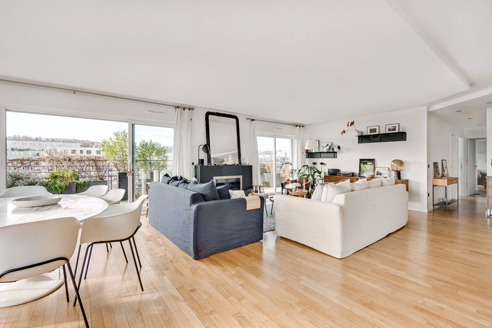Appartement 5 pièces 129 m² · à Paris · 129 m² · 2 300 000 €