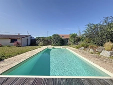 Piscine - Maison en pierre
