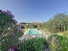 Piscine - Maison en pierre
