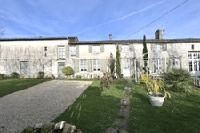 Stone longère with barns, 3 bedrooms, potential for guest ho
