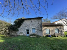 House with 3 bedrooms, barns, work shop, heater pump 125m2