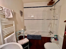 Country Estate with 3 Homes, Lake, Woodland, 14 Hectares & 2