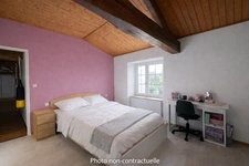 Five-bedroom longère-style house with garages, large plot of