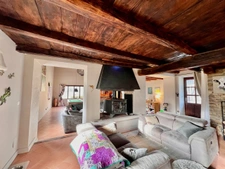 beautiful house with hug living-room, garage, 4/5 bedrooms