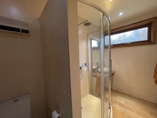 CHARMING 4-BEDROOM HOUSE WITH LARGE GROUNDS, WOODLAND AND 5,