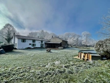 beautiful house with hug living-room, garage, 4/5 bedrooms