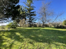 House with 3 bedrooms, barns, work shop, heater pump 125m2