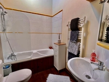 Country Estate with 3 Homes, Lake, Woodland, 14 Hectares & 2