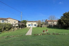 Charming 2.5 Bedroom Farmhouse with Gîte, Barns & Private Ga