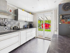 Grande maison avec piscine chauffée & studio – Parfaite pour famille !