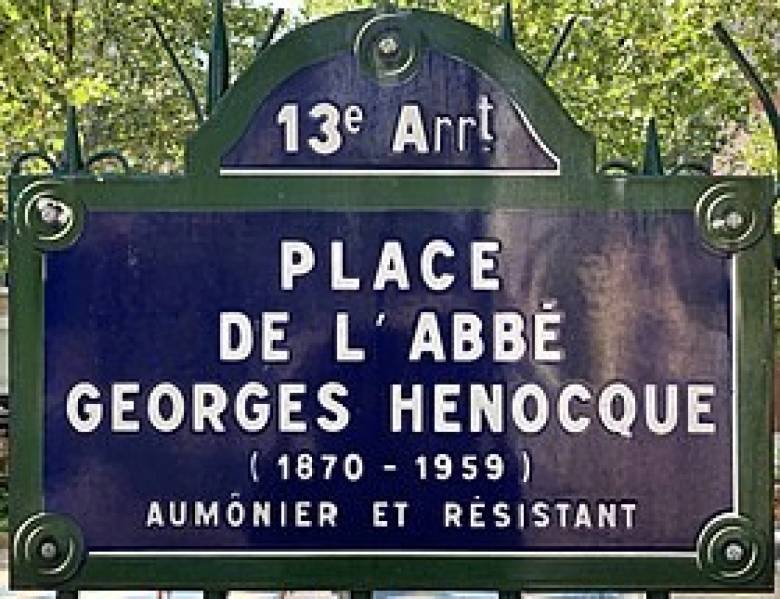 Actualité Quelle est l'origine de la Place de l'Abbé Hénocque à Paris 13