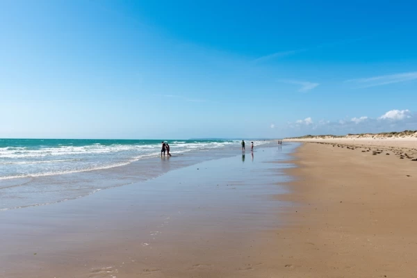 Vivre à Yquelon : là où la nature rencontre la mer