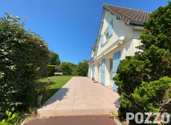 Maison 7 pièces 167 m² · à Anctoville-sur-Boscq · 167 m² · 349 500 €