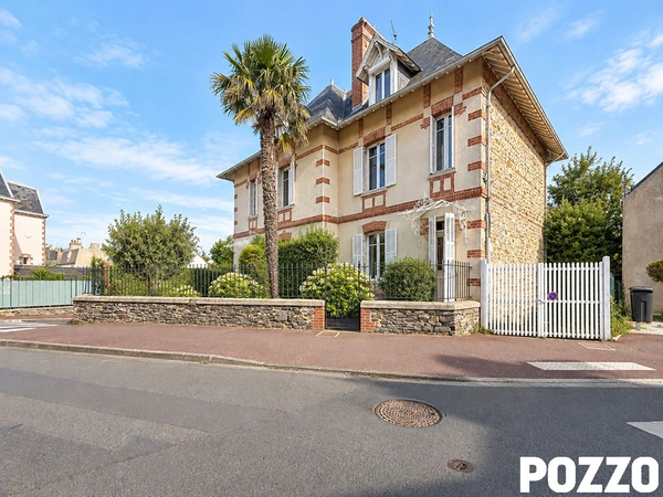 Villa de charme - quartier saint-paul -5 chambres - jardin -garage · à Granville · 690 000 €