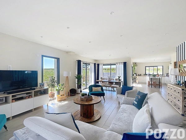 Maison 7 pièces 153 m² · à Graye-sur-Mer · 153 m² · 575 000 €