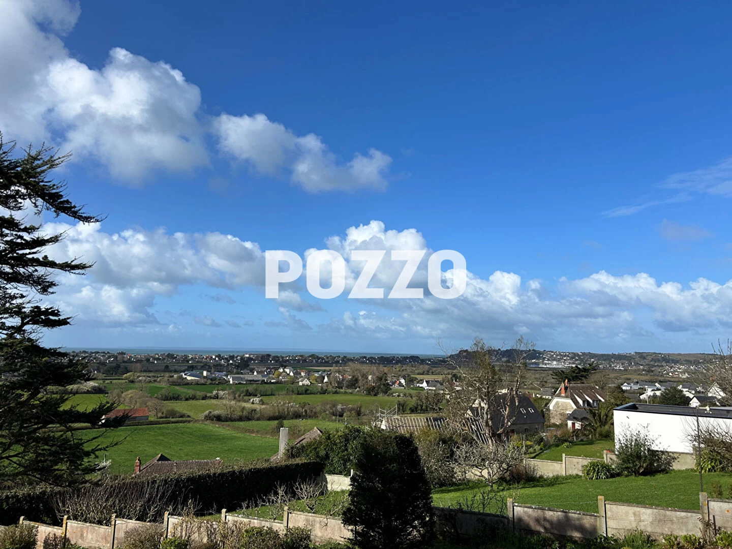 Terrain à vendre SAINT JEAN DE LA RIVIERE 750m2 81 500€