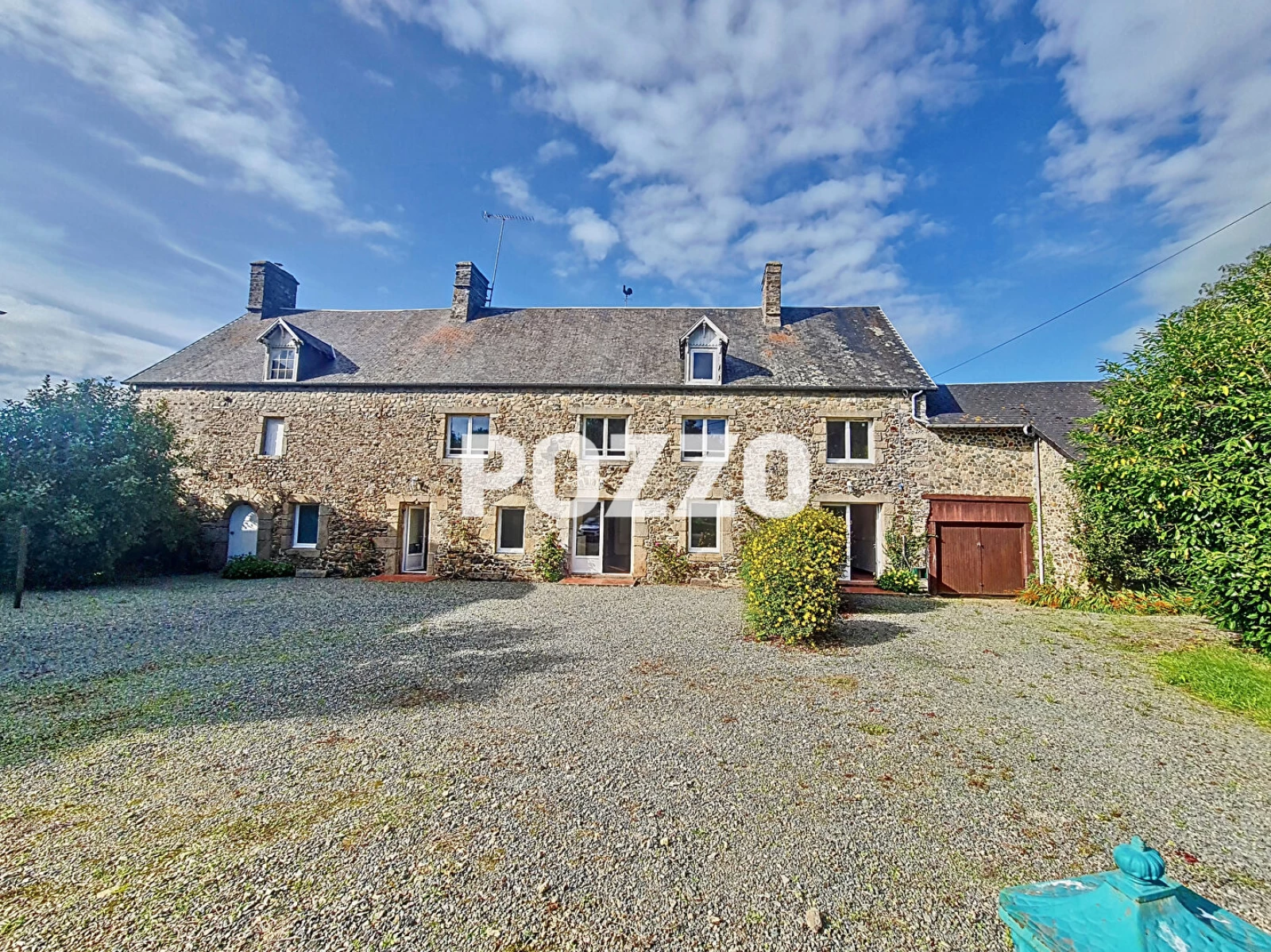 Maison à vendre SAINT SAUVEUR VILLAGES 9 pièce(s) 180m2 266 000€