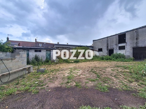 A vendre bâtiment à renover courseulles sur mer · à Courseulles-sur-Mer · 208 900 €
