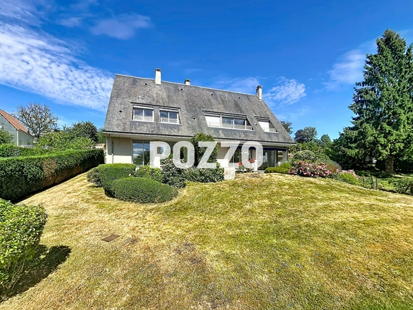Maison 9 pièces · à Vire Normandie · 266 000 €