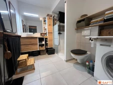 Appartement avec parking, proche du centre ville de Concarne...