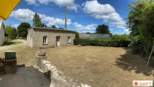 grange à rénover ainsi que dépendance sur la commune de Comb...
