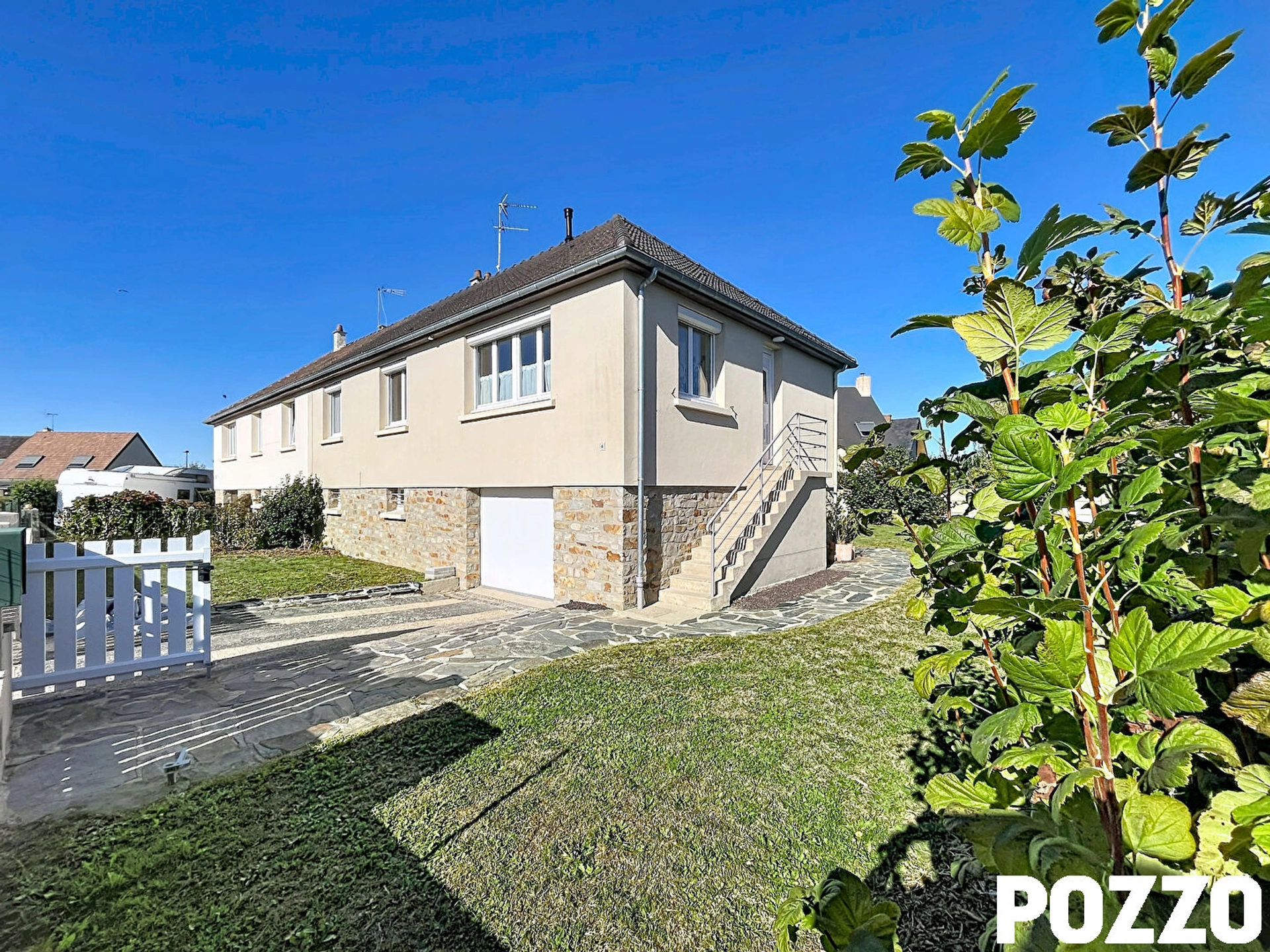A vendre maison 3 ch entierement renovee a agneaux · 224 000 €