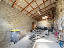 Ferme en pierre à réhabiliter, plus de 300 m² possibles, gra...
