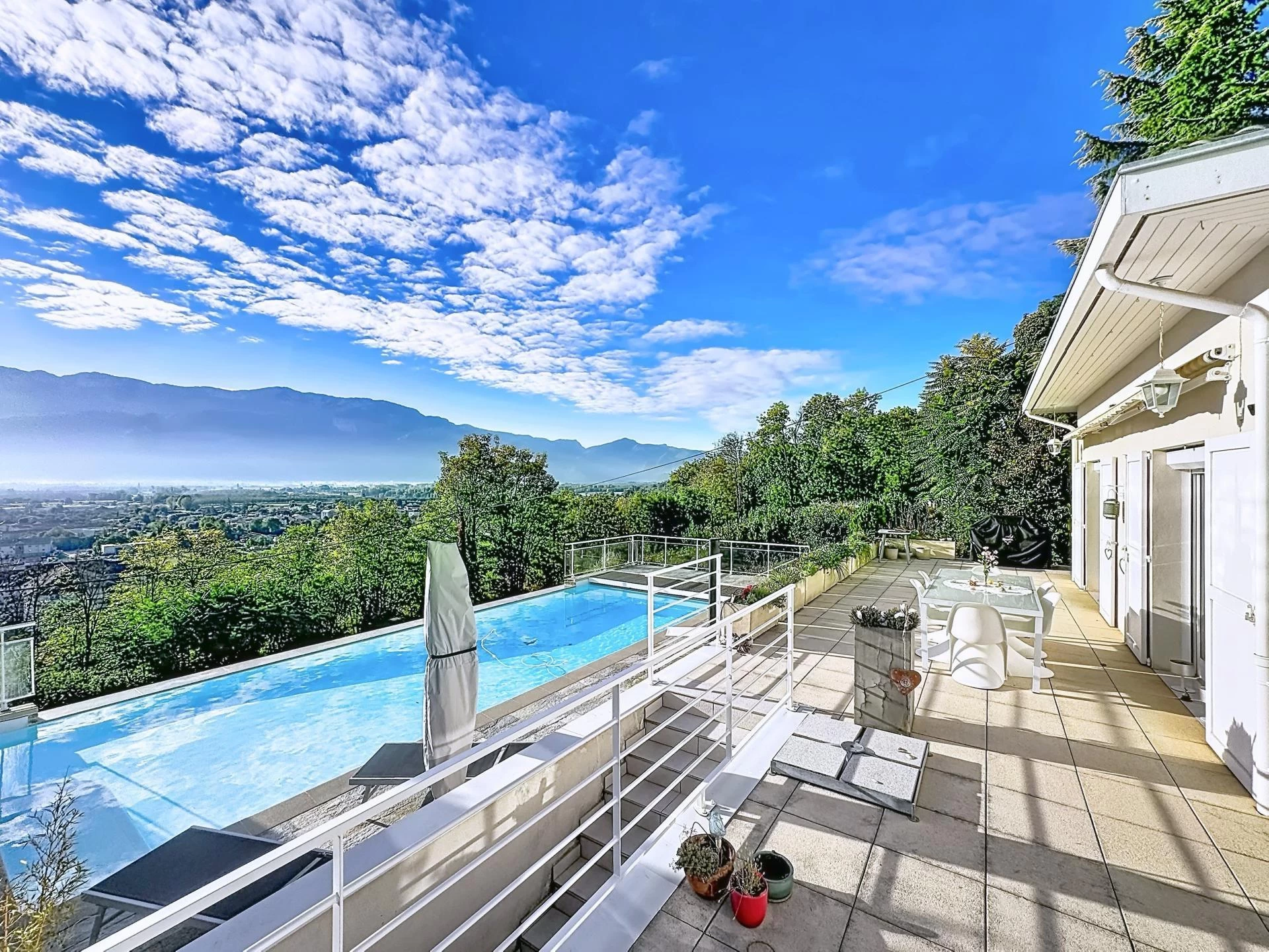 Maison 8 pièces 190 m² · à Tullins · 190 m² · 610 000 €