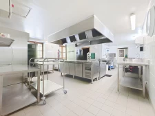 Auberge restaurant de 245 m² avec cuisine professionnelle, p...