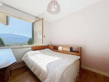 Maison avec vue Chartreuse et terrain, Voiron centre à pied,...