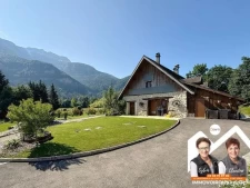 Auberge restaurant de 245 m² avec cuisine professionnelle, p...