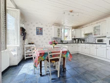 Coublevie, maison en pierre avec jardin, 5 chambres au cœur...