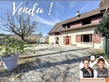 Maison de 128 m² dans un environnement paisible, proche de toutes les commodités.