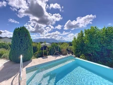 Rare, villa avec vue sur les massifs, piscine et garage - qu...