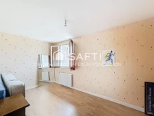 Voiron, à 2 mn à pied du centre ville, Maison avec grande te...