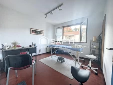 Hypercentre, appartement traversant et lumineux à rénover av...