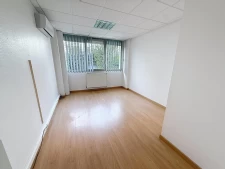 local professionnel hyper-centre