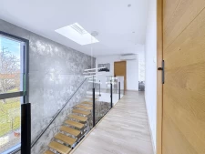 Rare à Coublevie, maison contemporaine avec piscine et vue d...