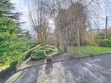 Terrain constructible non viabilisé, sur les hauteurs avec v...