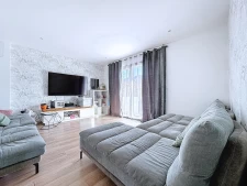 Rare à Coublevie, maison contemporaine avec piscine et vue d...