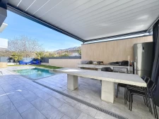 Rare à Coublevie, maison contemporaine avec piscine et vue d...