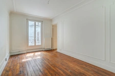 PARIS 19 - SECRETANT 1
