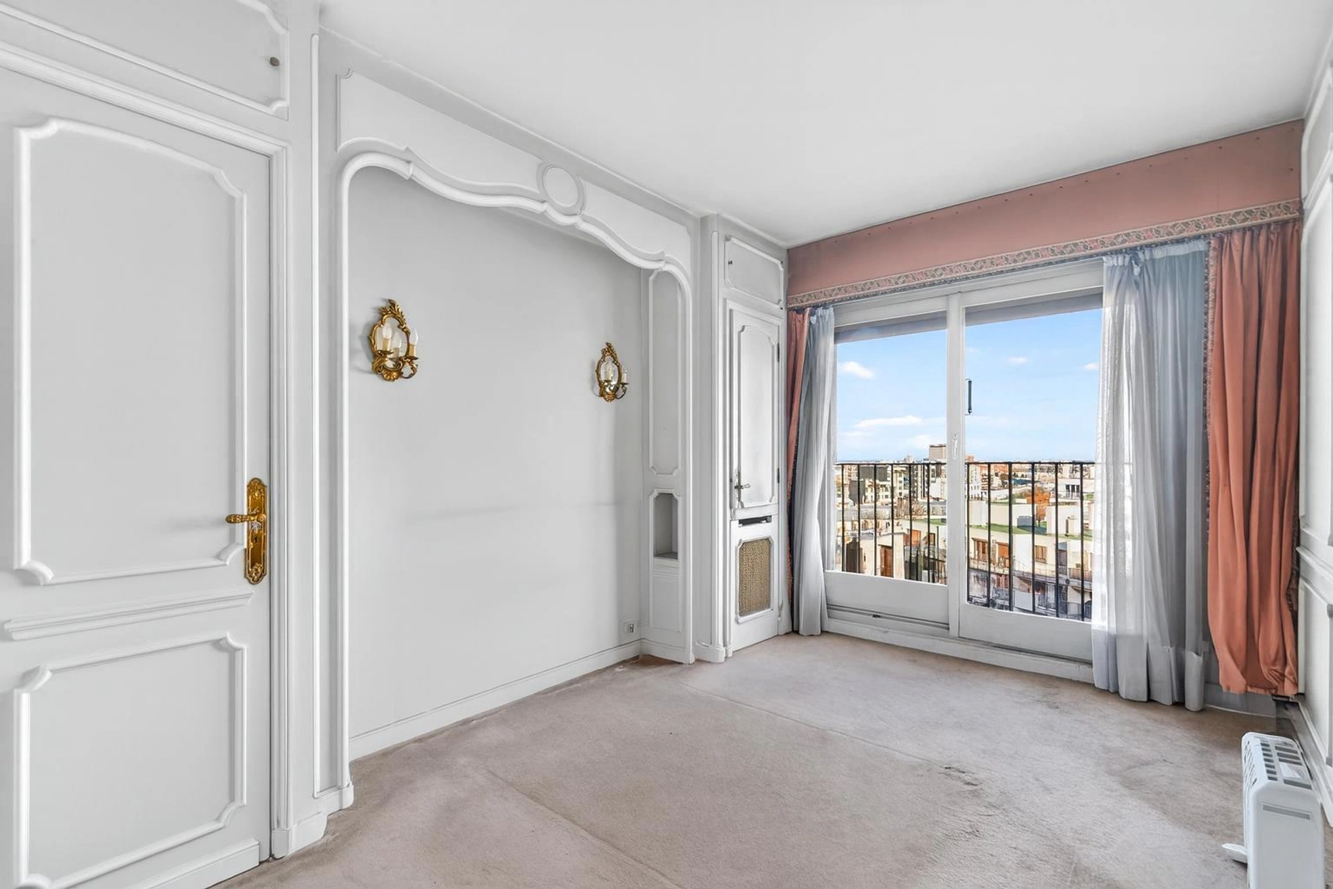 Vue panoramique exceptionnelle sur Paris et les Buttes-Chaumont - 6 pièces traversant -142 m² et balcons 5