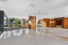 Vue panoramique exceptionnelle sur Paris et les Buttes-Chaumont - 6 pièces traversant -142 m² et balcons 15