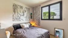 Villa rénovée de 150 m² au calme + garage + piscine